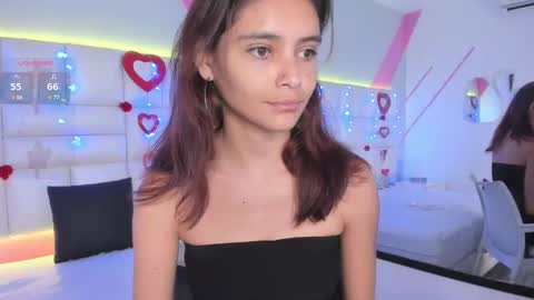 Snapshot of salome_rouse chatting on 12/23/24, 07:41 Salome Rose online show from 12/23/24, 07:41