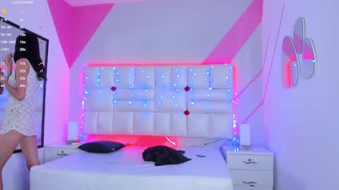 Snapshot of salome_rouse chatting on 02/13/25, 08:24 Salome Rose online show from 02/13/25, 08:24