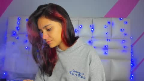 Snapshot of salome_rouse chatting on 09/30/25, 02:44 Salome Rose online show from 09/30/25, 02:44