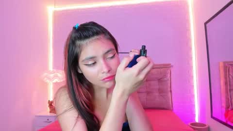 Snapshot of salome_rouse chatting on 11/30/25, 03:54 Salome Rose online show from 11/30/25, 03:54