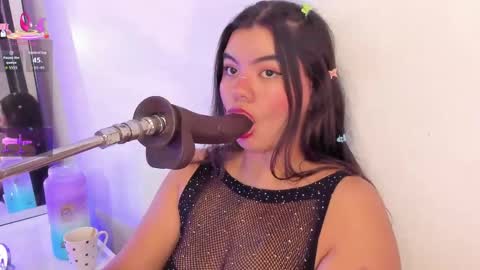 Snapshot of salomee_bigboobs chatting on 04/06/26, 04:46 Salome online show from 04/06/26, 04:46