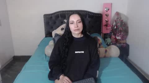 yenny online show from 10/18/25, 04:37