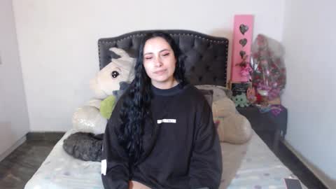 yenny online show from 01/13/26, 04:18