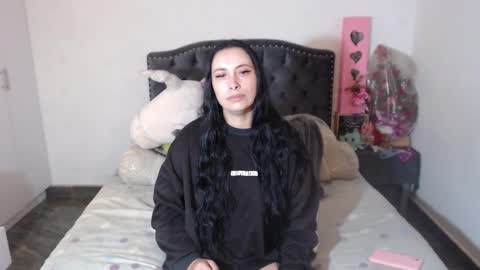 yenny online show from 01/19/26, 03:10