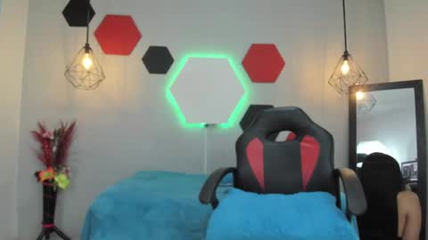 martina online show from 01/30/25, 05:52