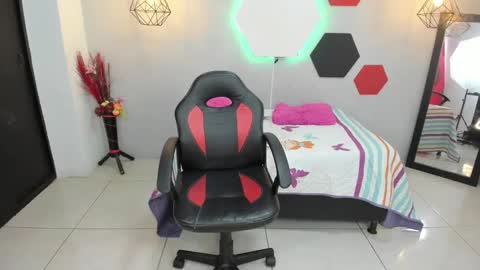 martina online show from 02/06/25, 08:45