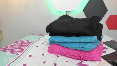 martina online show from 02/10/25, 04:19