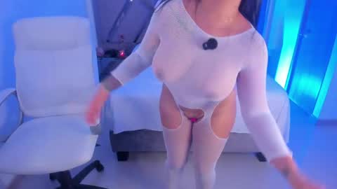Salomme Cruz online show from 04/27/26, 10:41