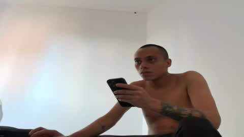 Snapshot of salomon_boy_ chatting on 12/17/25, 09:10 salomon_boy_ online show from 12/17/25, 09:10