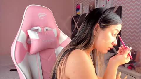 Snapshot of saloome_miller chatting on 12/11/24, 02:30 Salome online show from 12/11/24, 02:30
