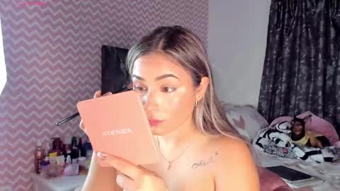 Snapshot of saloome_miller chatting on 02/08/25, 01:54 Salome online show from 02/08/25, 01:54