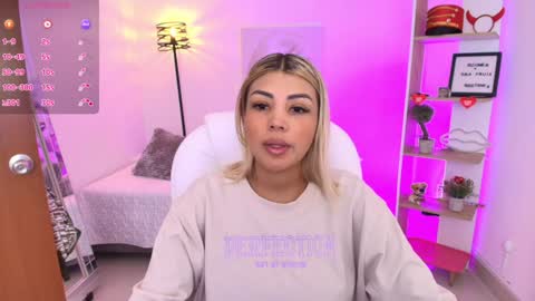 Snapshot of saloomee__ chatting on 01/14/25, 11:10 SALOME online show from 01/14/25, 11:10