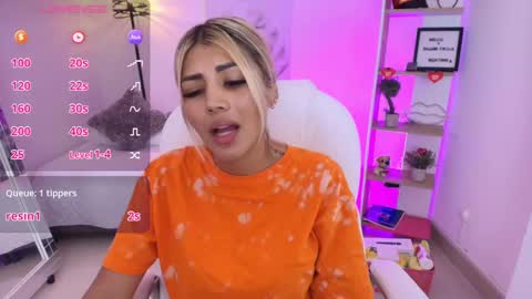 Snapshot of saloomee__ chatting on 01/17/25, 05:51 SALOME online show from 01/17/25, 05:51