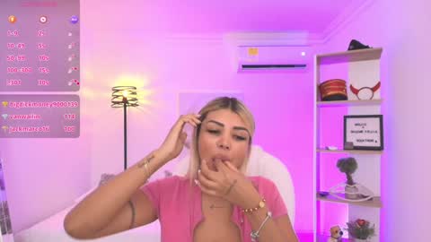 Snapshot of saloomee__ chatting on 01/30/25, 02:47 SALOME online show from 01/30/25, 02:47