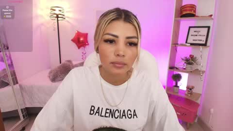 Snapshot of saloomee__ chatting on 02/17/25, 11:44 SALOME online show from 02/17/25, 11:44