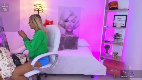 Snapshot of saloomee__ chatting on 02/24/25, 11:43 SALOME online show from 02/24/25, 11:43