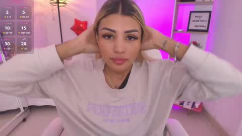Snapshot of saloomee__ chatting on 02/28/25, 11:47 SALOME online show from 02/28/25, 11:47