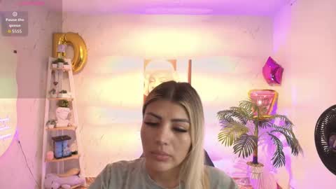 Snapshot of saloomee__ chatting on 10/02/25, 11:06 SALOME online show from 10/02/25, 11:06