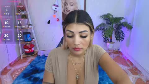 Snapshot of saloomee__ chatting on 12/19/25, 11:12 SALOME online show from 12/19/25, 11:12