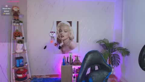 Snapshot of saloomee__ chatting on 03/24/26, 10:53 SALOME online show from 03/24/26, 10:53