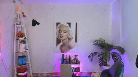 Snapshot of saloomee__ chatting on 04/12/26, 12:10 SALOME online show from 04/12/26, 12:10