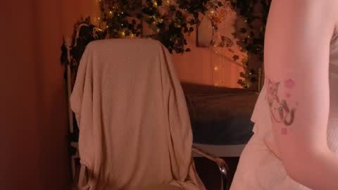 Snapshot of salt_mira chatting on 04/02/26, 05:27 salt_mira online show from 04/02/26, 05:27