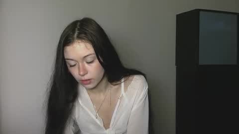 Snapshot of saltedcaramely chatting on 03/19/26, 08:07 SaltedCaramely online show from 03/19/26, 08:07