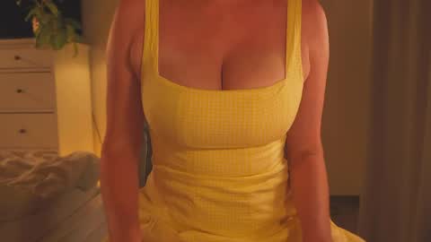 IsaBella-  online show from 05/31/26, 07:37