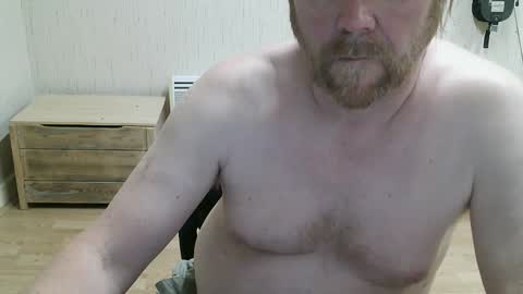 Snapshot of saltimbanquier chatting on 05/28/26, 10:12 Saltimbanquier Salt ou Banquier online show from 05/28/26, 10:12