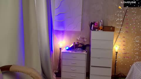 Snapshot of salut_love chatting on 03/23/26, 03:38 Ruby online show from 03/23/26, 03:38