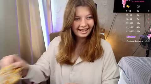 Snapshot of salut_love chatting on 07/05/26, 12:34 Ruby online show from 07/05/26, 12:34