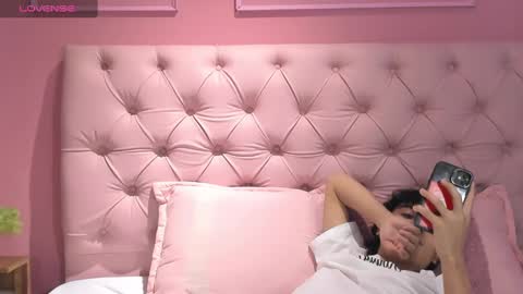 salvatore  online show from 02/02/25, 01:02