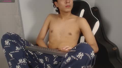 Snapshot of salvatore_montt chatting on 02/13/25, 03:35 salvatore_montt online show from 02/13/25, 03:35