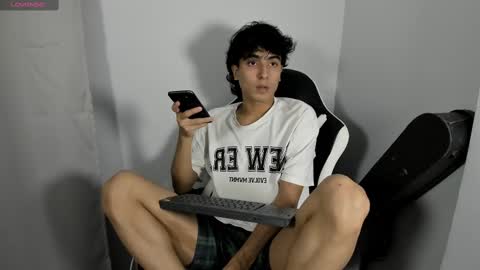 Snapshot of salvatore_montt chatting on 02/16/25, 12:52 salvatore_montt online show from 02/16/25, 12:52