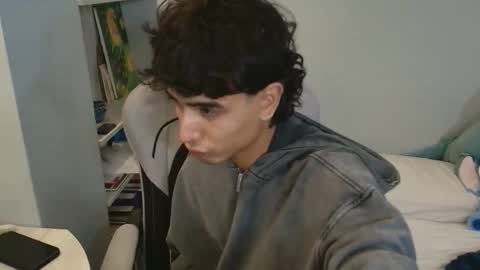 Snapshot of salvatore_montt chatting on 10/17/25, 07:00 salvatore_montt online show from 10/17/25, 07:00