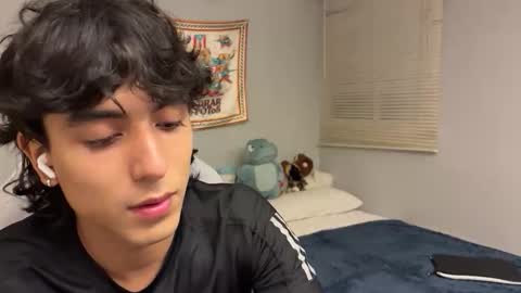 Snapshot of salvatore_montt chatting on 02/11/26, 04:17 salvatore_montt online show from 02/11/26, 04:17