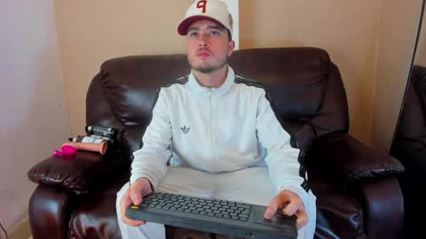 Snapshot of salvattore_muller chatting on 04/21/26, 12:34 Salvatore online show from 04/21/26, 12:34