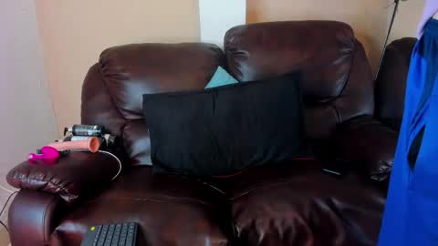 Snapshot of salvattore_muller chatting on 05/03/26, 01:11 Salvatore online show from 05/03/26, 01:11