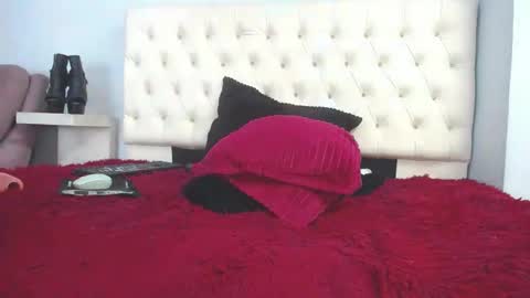 Snapshot of saly_moon chatting on 03/03/25, 10:52 saly moon online show from 03/03/25, 10:52