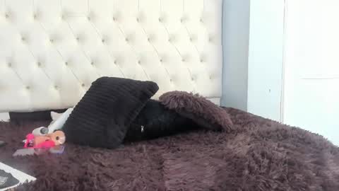 Snapshot of saly_moon chatting on 09/15/25, 06:08 saly moon online show from 09/15/25, 06:08