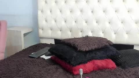 Snapshot of saly_moon chatting on 10/01/25, 05:41 saly moon online show from 10/01/25, 05:41