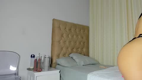 Maddyluxe online show from 10/27/25, 10:03