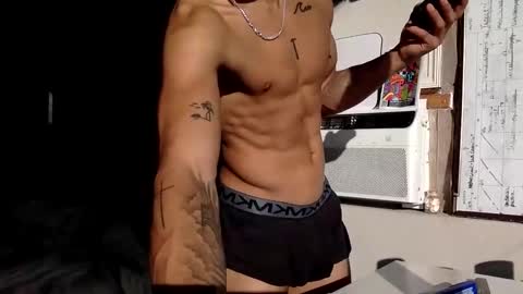 Snapshot of sam9826wh chatting on 12/01/24, 04:29 sam9826wh online show from 12/01/24, 04:29