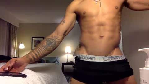 Snapshot of sam9826wh chatting on 12/14/24, 03:40 sam9826wh online show from 12/14/24, 03:40