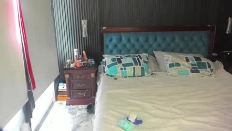 Sam and Molly online show from 09/19/25, 06:52