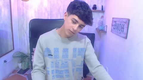 Snapshot of sam_daves chatting on 02/05/25, 01:22 Sam online show from 02/05/25, 01:22