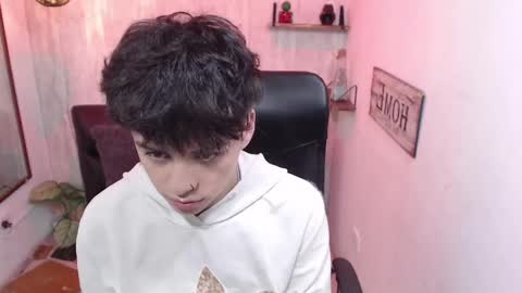 Snapshot of sam_daves chatting on 02/20/25, 01:51 Sam online show from 02/20/25, 01:51