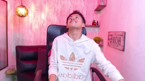 Snapshot of sam_daves chatting on 03/08/25, 04:06 Sam online show from 03/08/25, 04:06