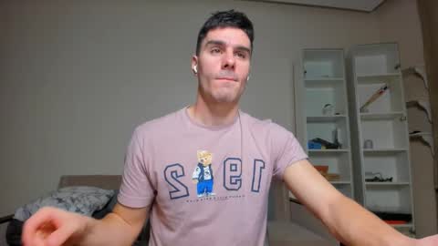 Snapshot of sam_huston18 chatting on 02/16/25, 04:42 BACK IN 2 WEEKS online show from 02/16/25, 04:42