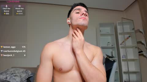 Snapshot of sam_huston18 chatting on 02/28/25, 02:53 BACK IN 2 WEEKS online show from 02/28/25, 02:53